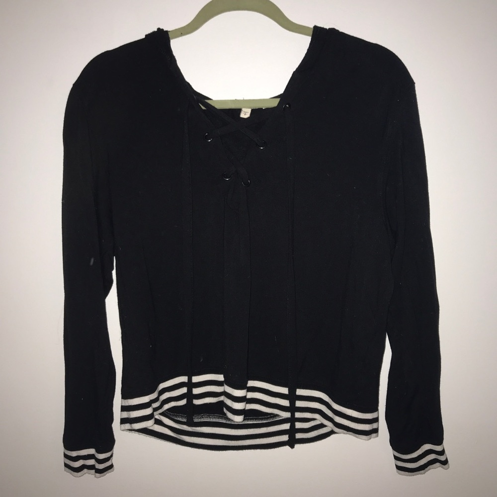 Super cute and comfy cross tie hoodie!